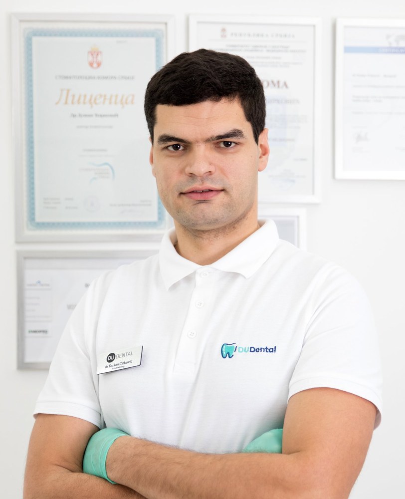 Dr Dušan Ćirković – DuDental implantolog
